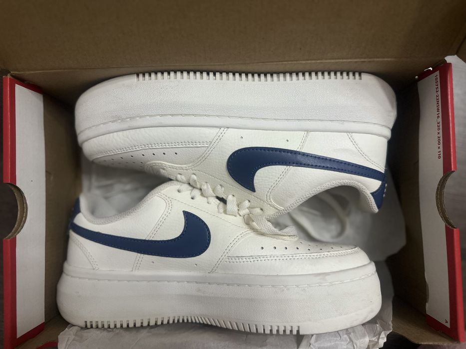 Nike кроссовки 40 размер