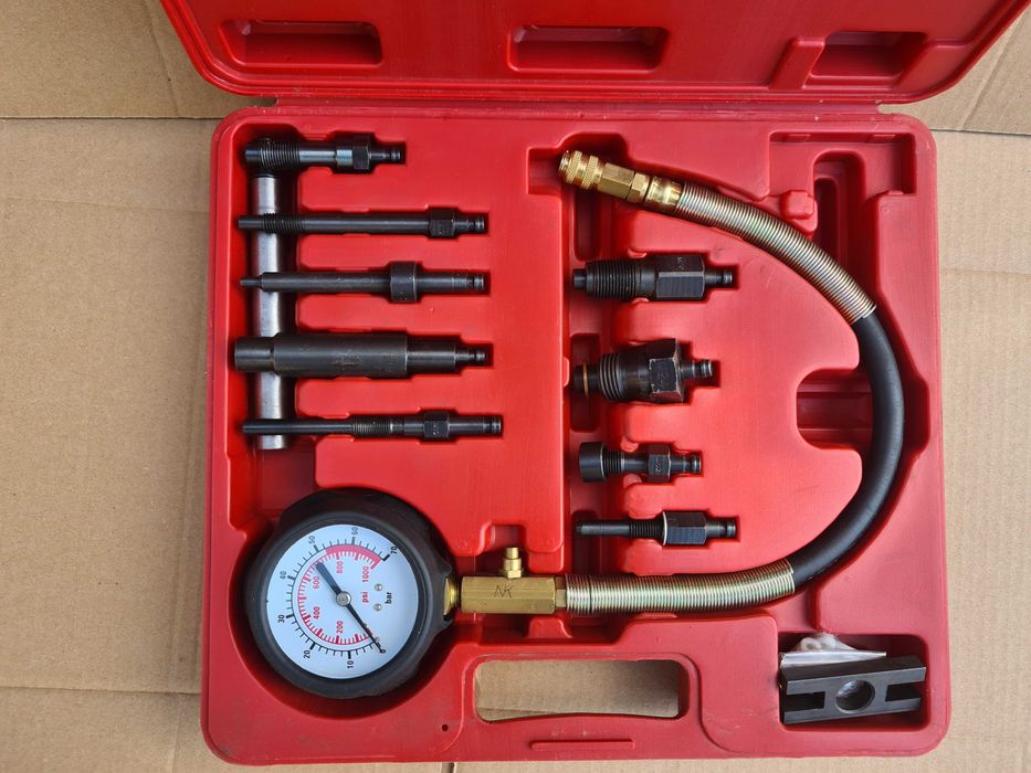 Trusă pentru măsurarea compresiei la motoare diesel  AmPro T75542