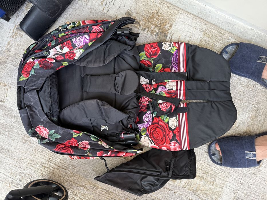 Продам коляску Cybex.