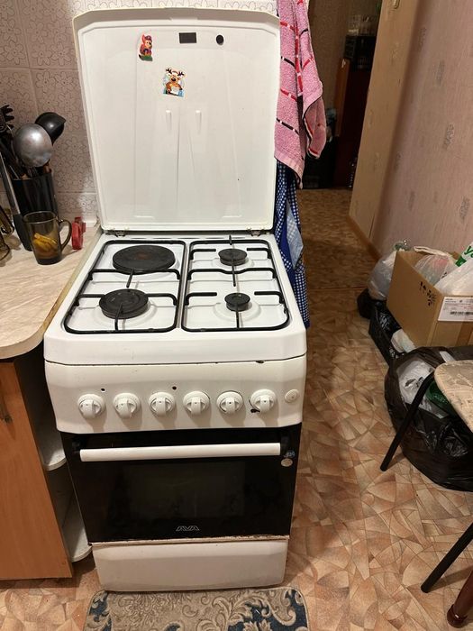 Продаю газовую плиту