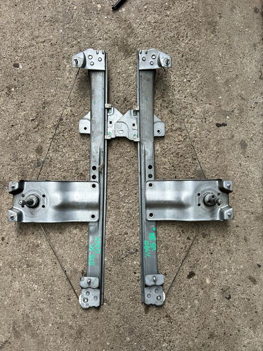 Vand macarale geam stg /Dr. spate Dacia Lodgy/2013/2020