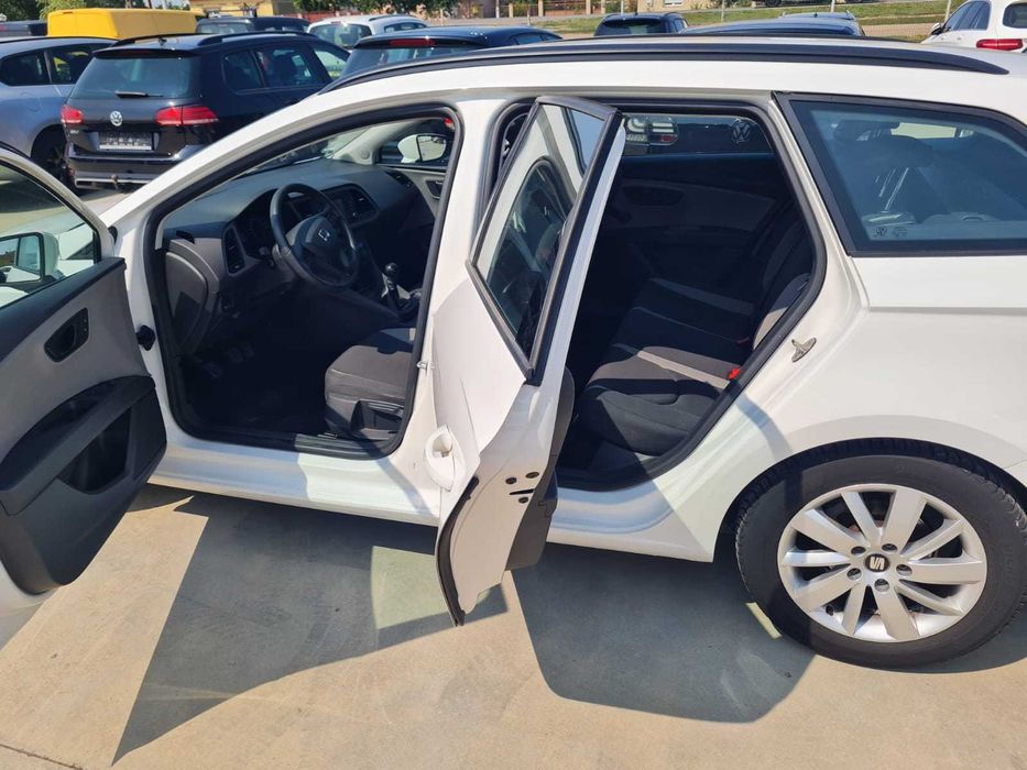 SEAT  LEON 1.6 TDI 110 c.p. an 2016 cash sau rate fixe