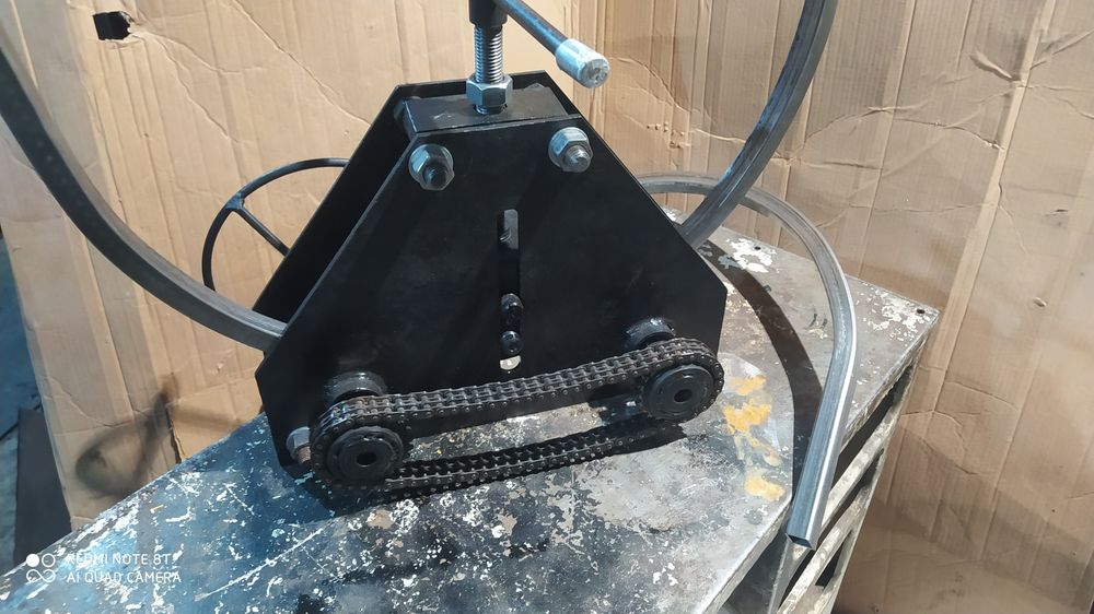 Ручной трубогиб для профильной трубы