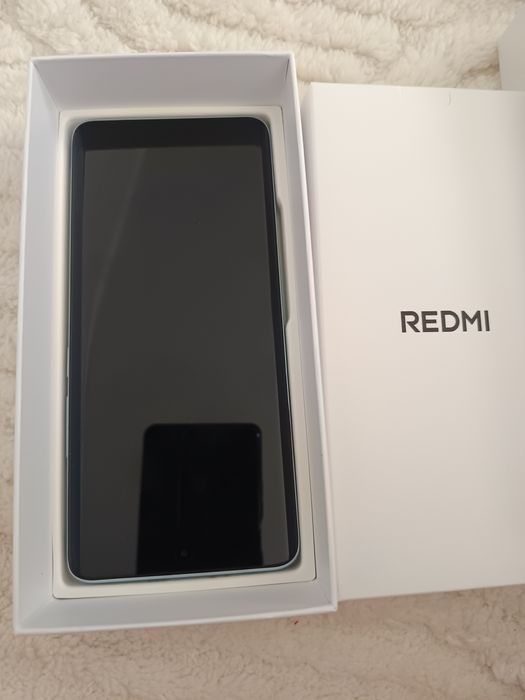 Продавам чисто нов  смартфон REDMI NOTE 15