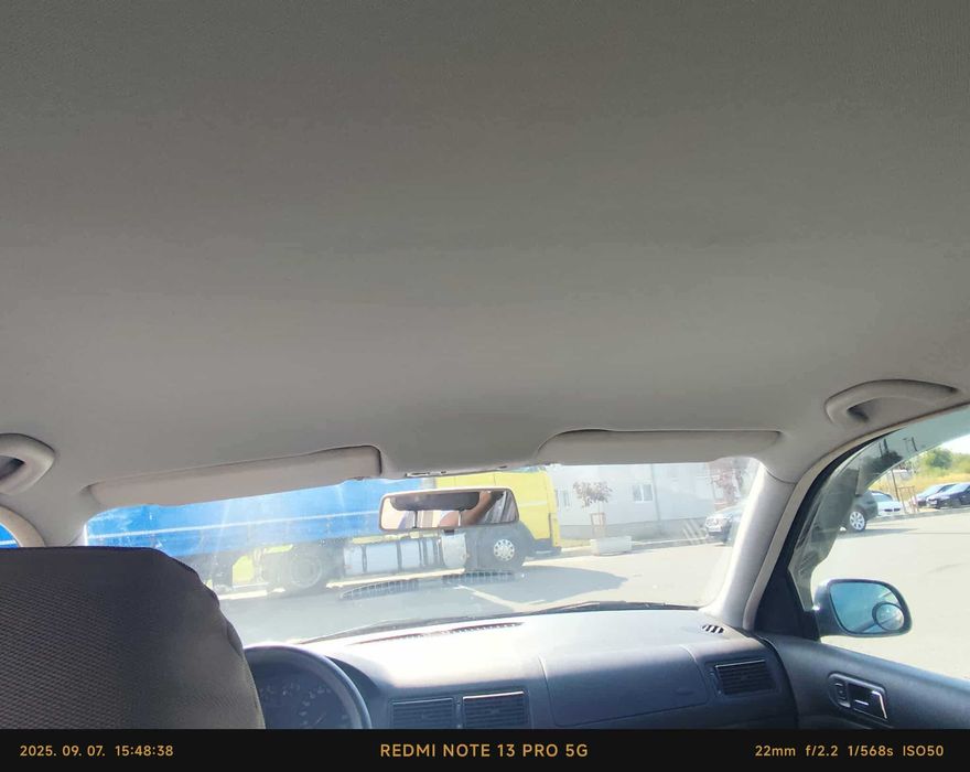 Vand Volkswagen Golf IV, fără rugină, foarte întrețiunută. Accept unele schimburi!