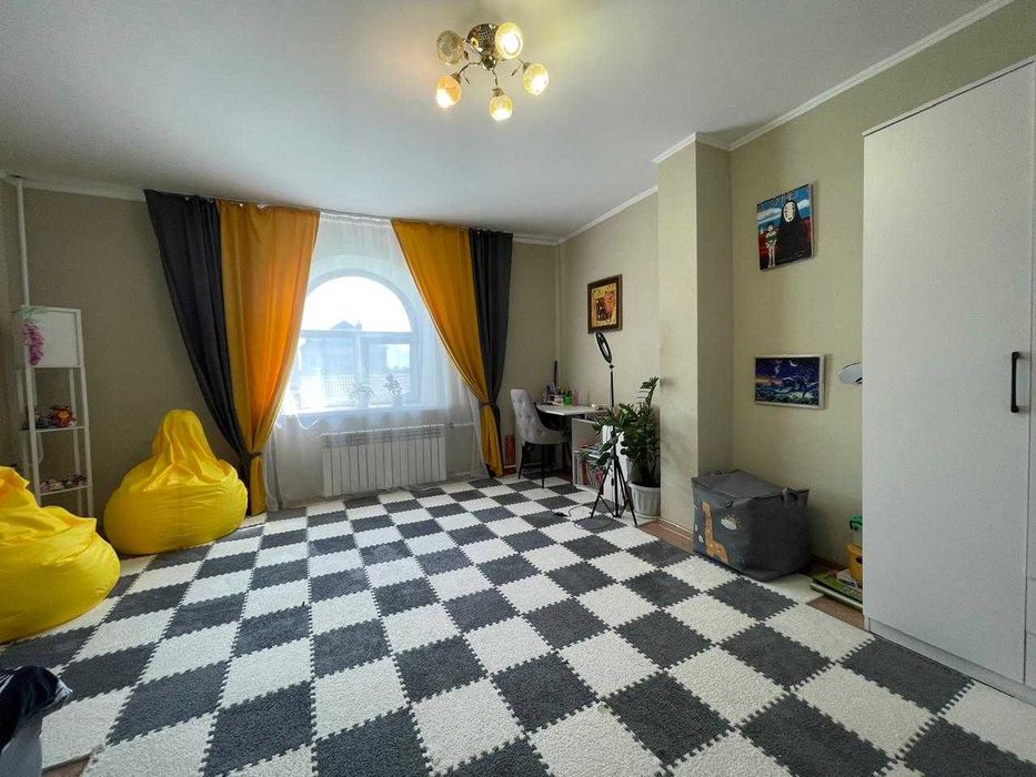 Продам шикарный  дом в Солнечном