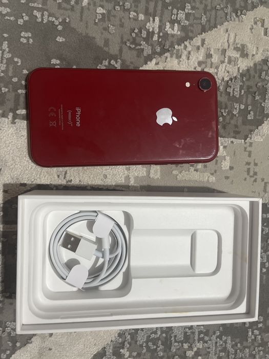 Продам iPhone XR 64 GB