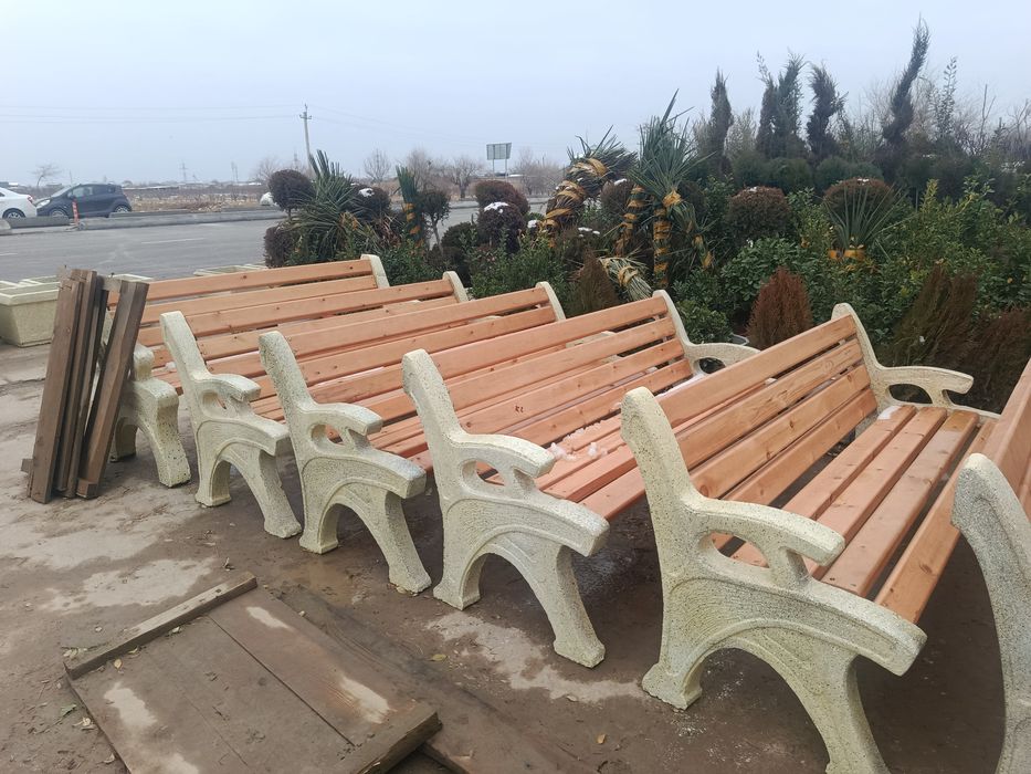 Бетон. Гул туваклар. Узбекистон буйлаб.