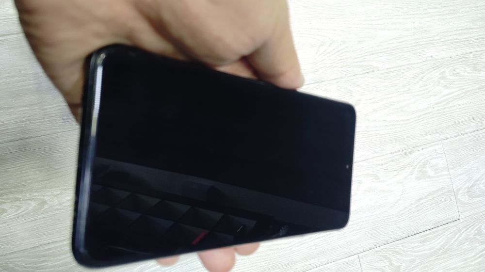 Poco m4 pro + Samsung a6 2 та телефон сотилади