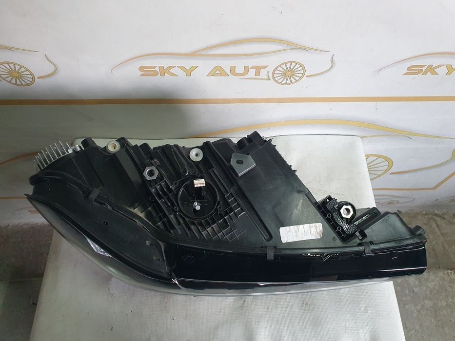 Far dreapta led Bmw X7 G07 cod 9481796