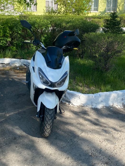 Продам скутер макси