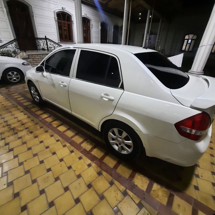 Nissan tiida avtomat kropka 2008 yil