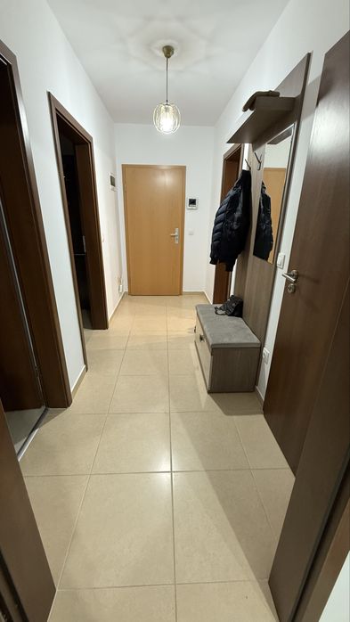 Vand apartament zona tractorul (fara agentie)