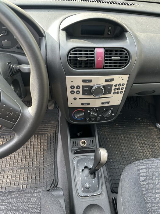 Vand opel corsa c - doar dezmembrari sau piese
