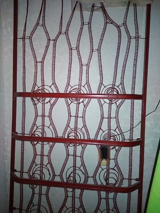 Продам!кровать+2 тумбочки