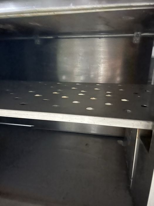 Топъл шкаф с плъзгащи врати от двете страни