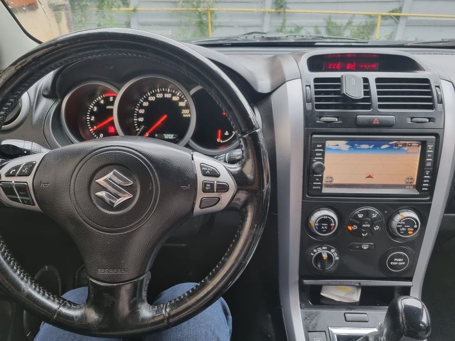 Vând Suzuki Grand Vitara  4x4
