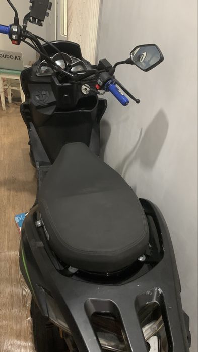 Обмен мопед скутер bennali 200