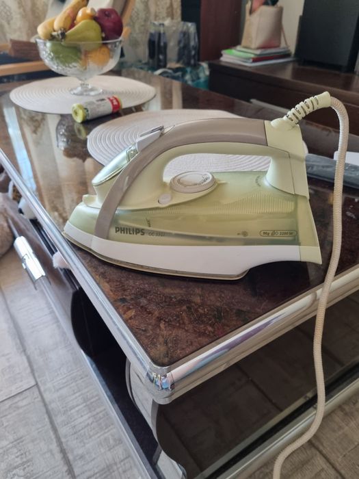 Fier de calcat folosit, stare buna