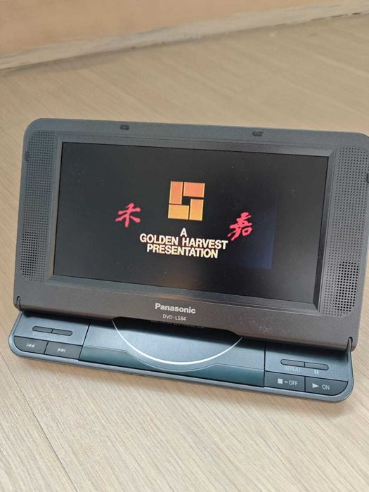 DVD-плеер Panasonic LS84