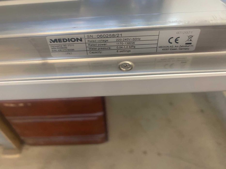 Настолна съдомиялна машина Мострена