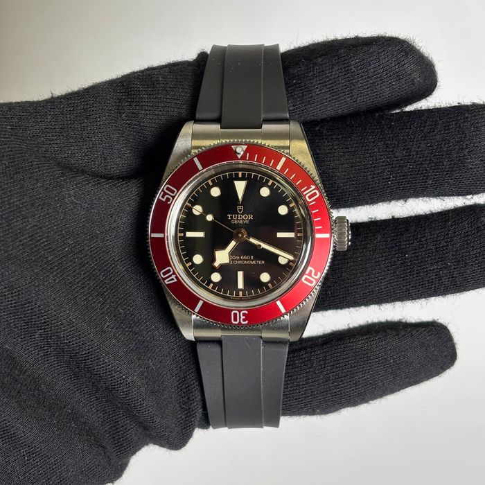 Tudor Black Bay 41 - Full Set - Red Bezel - In garantie