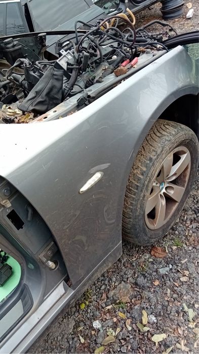 Aripa stanga dreapta Bmw e60 61 facelift