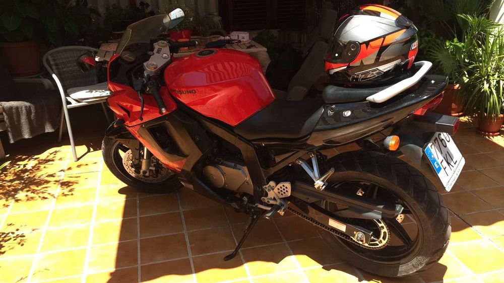 HYOSUNG 125 gtR moto