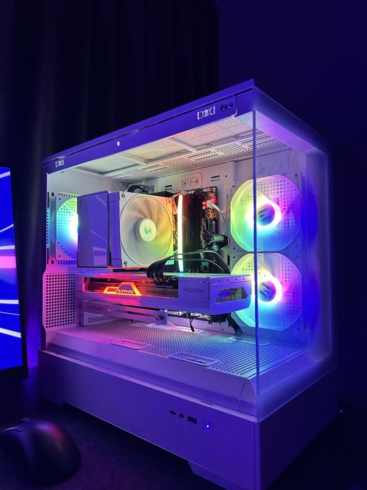 PC Gaming Ryzen 7 9800X3D RX 7800XT 32GB DDR5