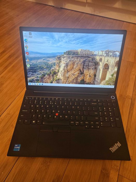 Laptop Lenovo 15" ThinkPad E15 Gen 2 I5 -1135G7 Stare Perfecta 16 GB