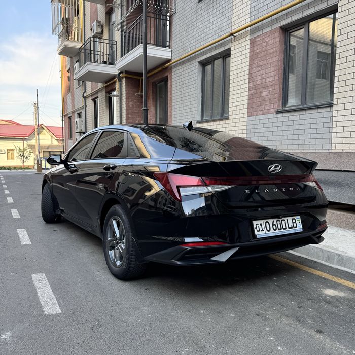 Hyundai Elantra 2021