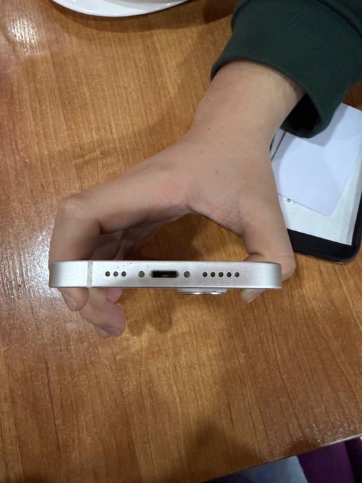 Iphone 14 в хорошем состояний