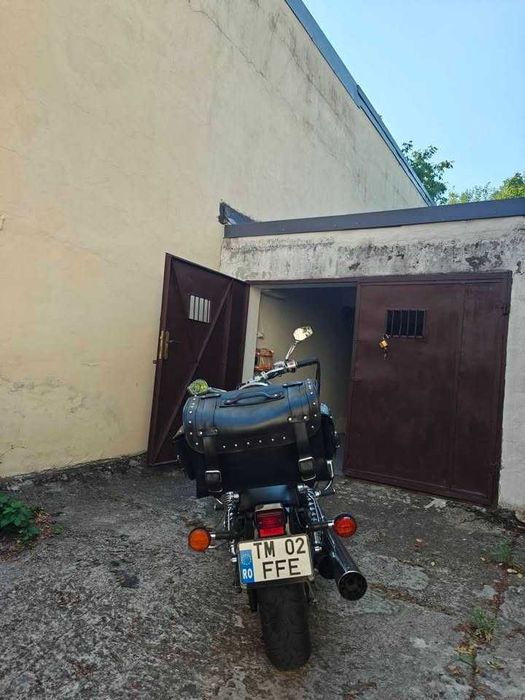 vand Honda Shadow Black Widow VT750