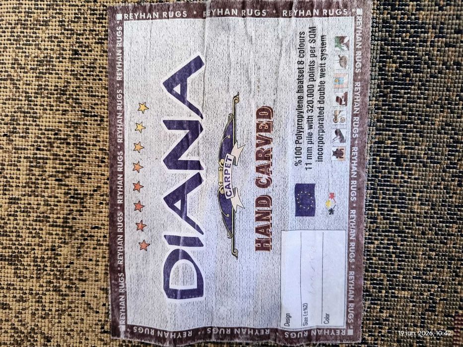 Vând covor. Dimensiuni 200/300 cm. Stare buna. Relații la telefon 0744312266.