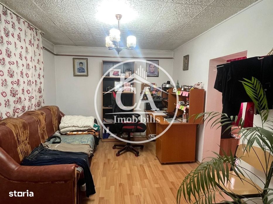Casă de vânzare cu 5 camere în Cihei, Bihor