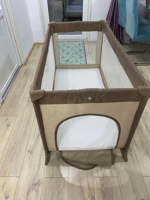 Vând pătuț pliabil Kinderkraft Joy 2