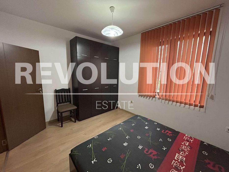 Дава се под наем Тристаен апартамент в Варна, Център - 84 кв.м за 498.27 € - Снимка #4