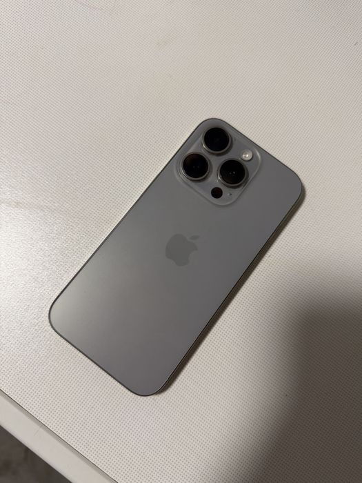 Vand iphone 15 pro Fara nici un defect