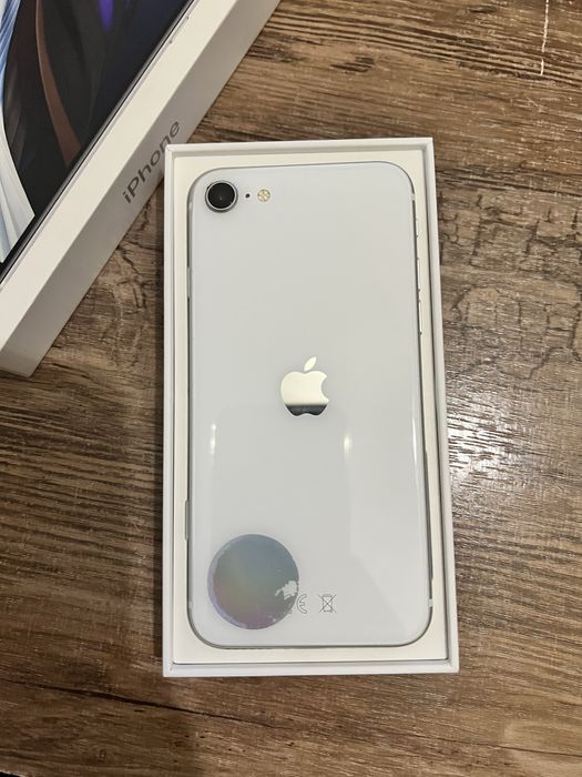Iphone SE перфектно състояние