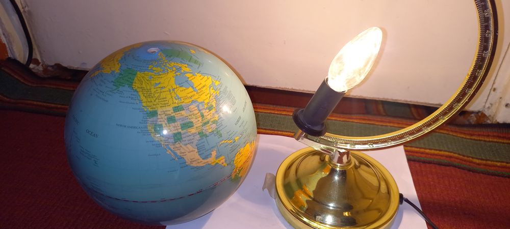 Продаю глобус светильник