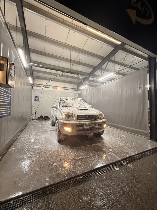 TOYOTA RAV4 2.0 D4d 4x4 Off Road a2  Navigatie Munte Vanatoare