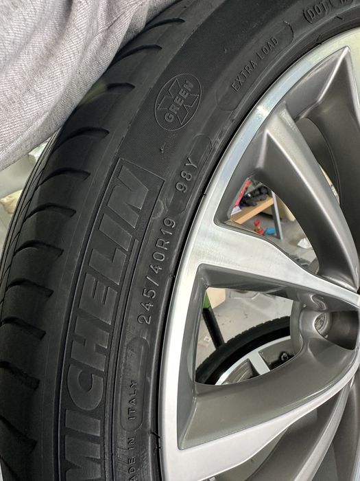 245 40 19 275 35 19 - Piese auto de vânzare | OLX.ro
