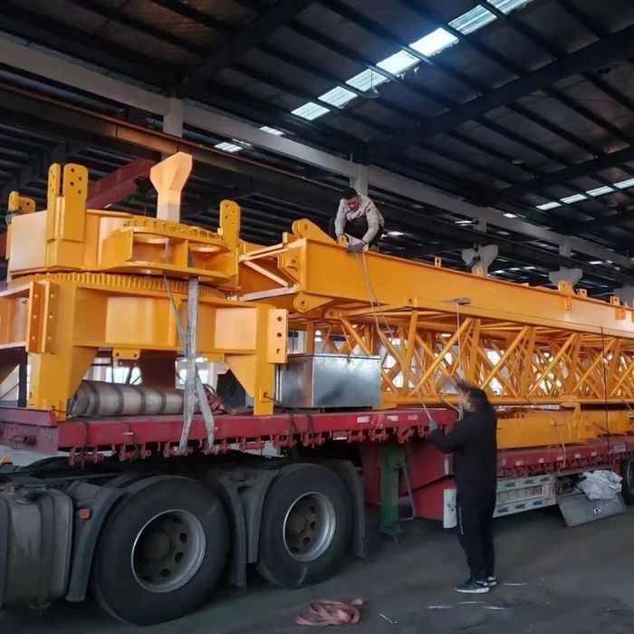 Башенный кран,  строительные лифты