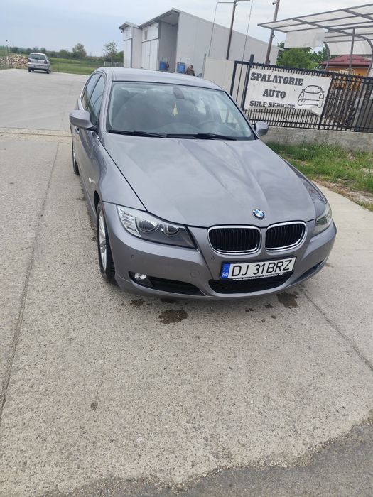 Vând BMW  320 d an 2011