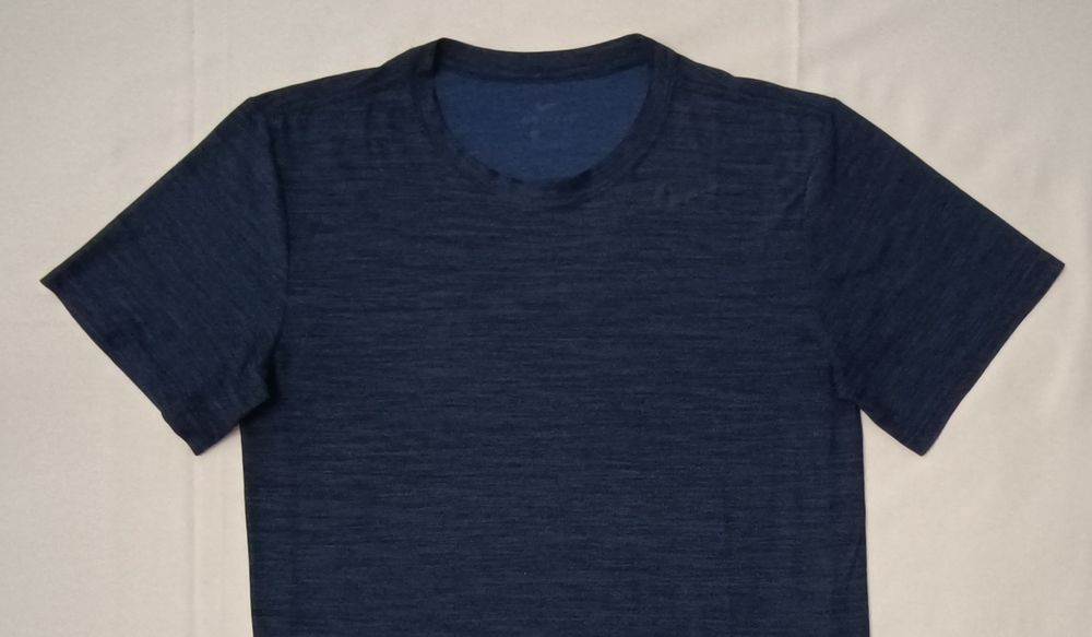 Nike DRI-FIT Tee оригинална тениска S Найк спортна фланелка фитнес