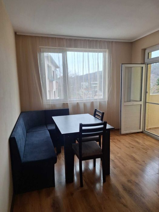 Дава се под наем Тристаен апартамент в Търговище, Център - 80 кв.м за 348.84 € - Снимка #6