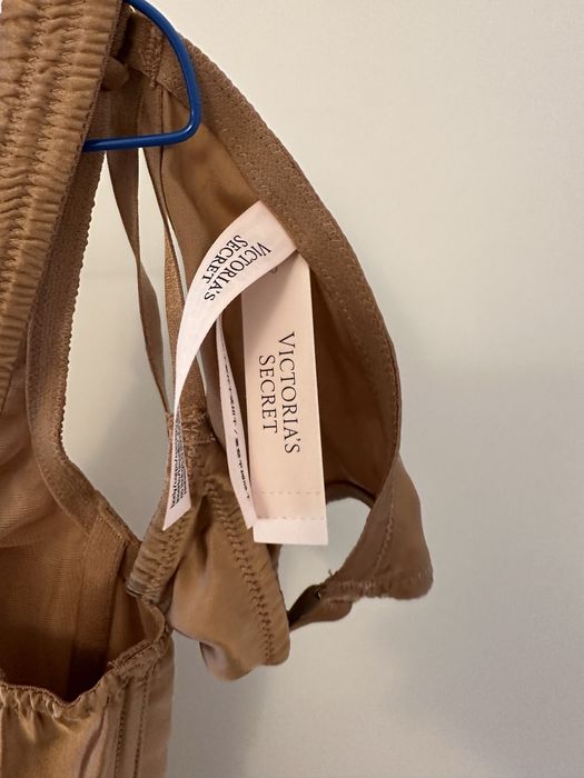 Set corset & tanga matase Victoria’s Secret