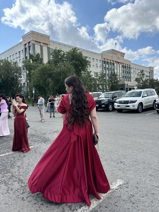 Вечерние платье на прокат