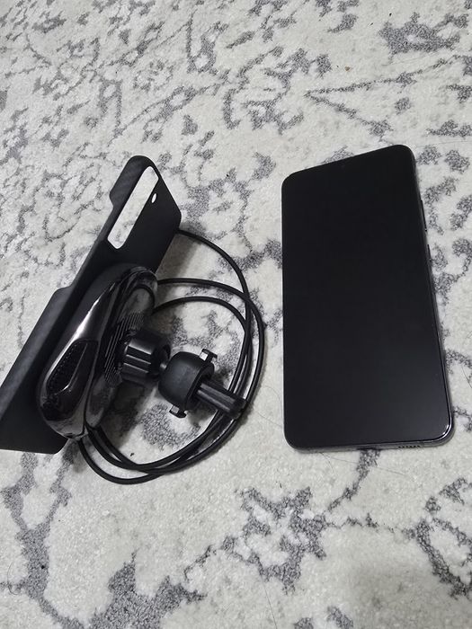 Vând Samsung S 22 plus 256gb in stare foarte bună!