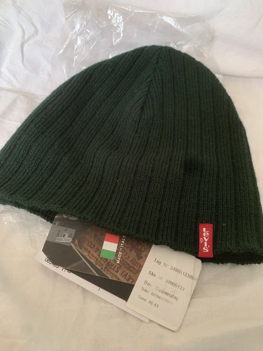 Зимни шапки